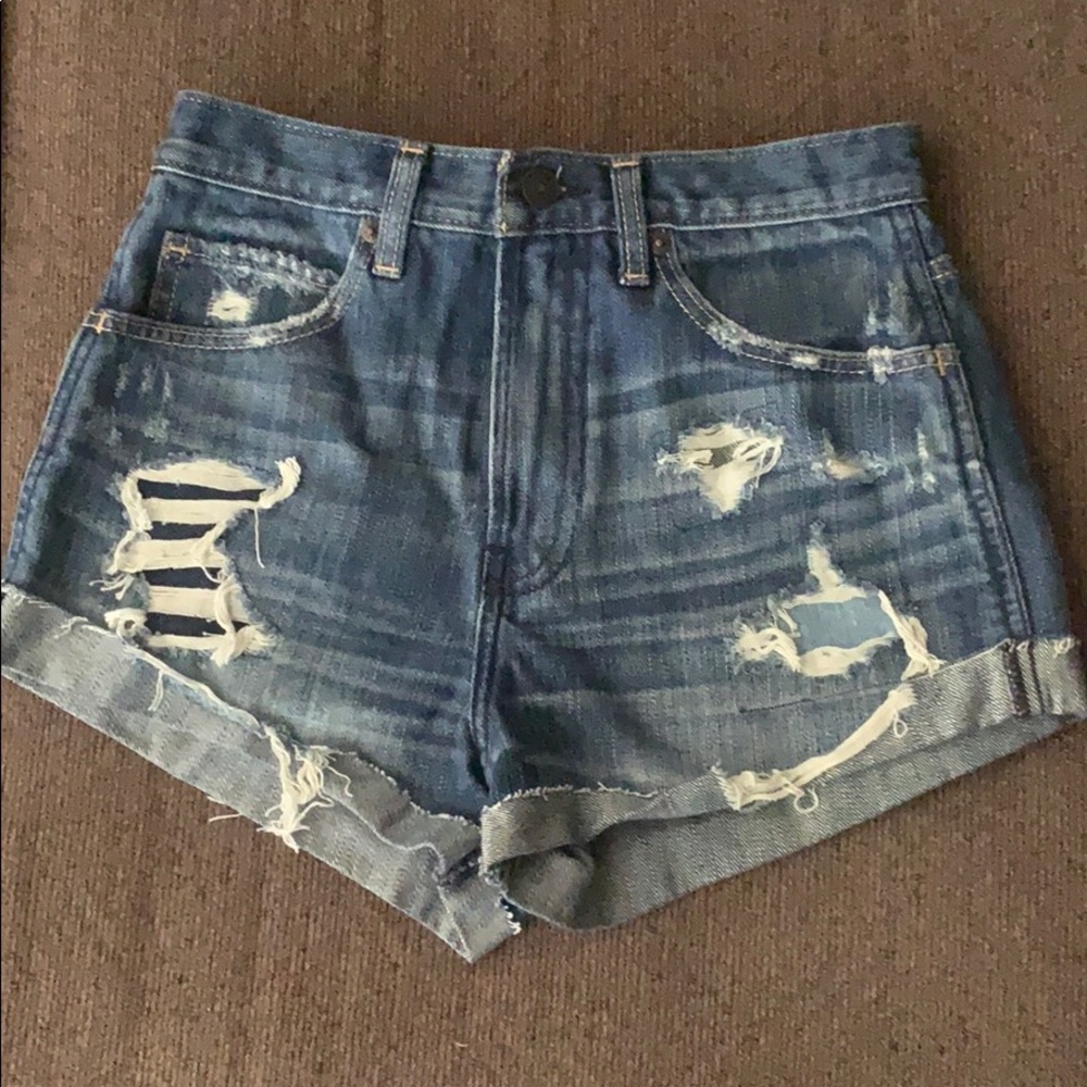 Abercrombie and Fitch high rise festival short